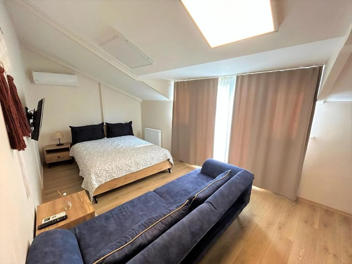 Zmf Pansiyon Istanbul Turkey